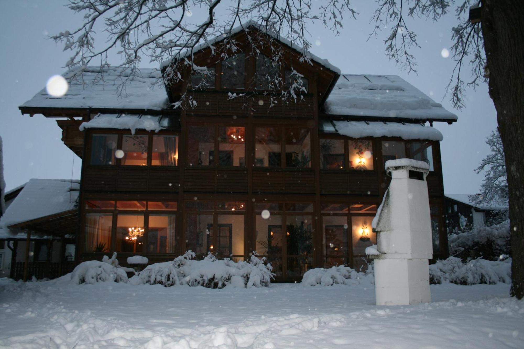 Haus Bei Der Linden Ferienwohnungen Schwangau Bagian luar foto
