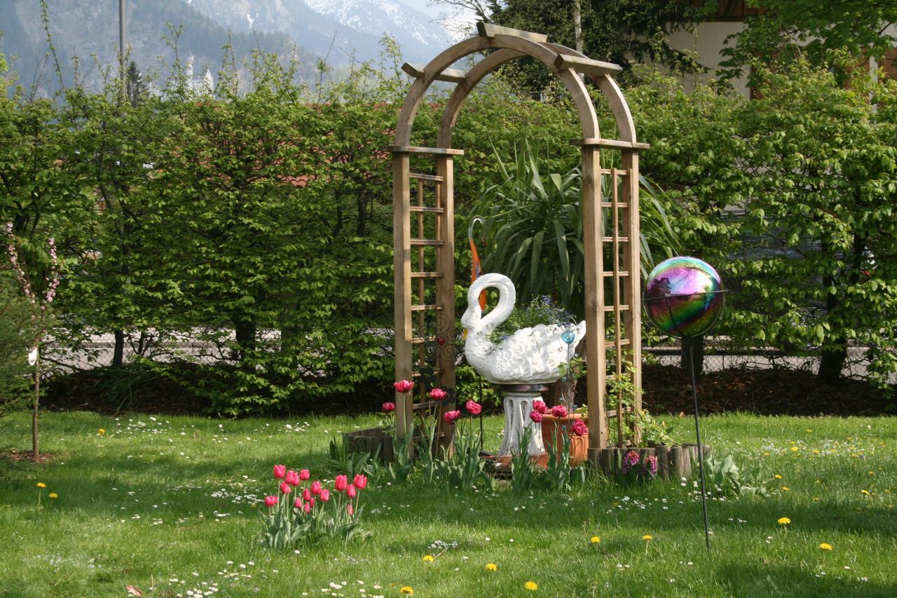 Haus Bei Der Linden Ferienwohnungen Schwangau Bagian luar foto